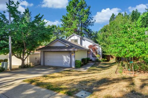 217 Fairmont Dr, Grass Valley CA  95945-9708 exterior