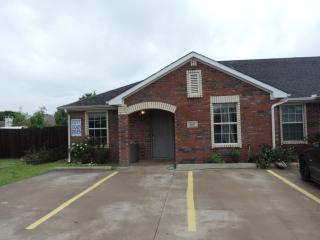 2701 Macarthur Blvd, Irving TX  75060-5404 exterior