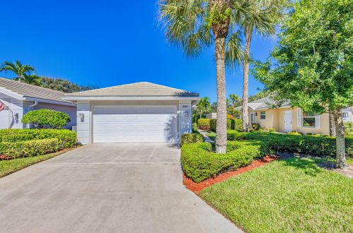 4413 Lacey Oak Dr, West Palm Beach, FL 33410-6105