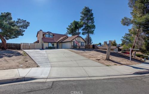 14263 Glenview Ct, Victorville, CA 92395-4679