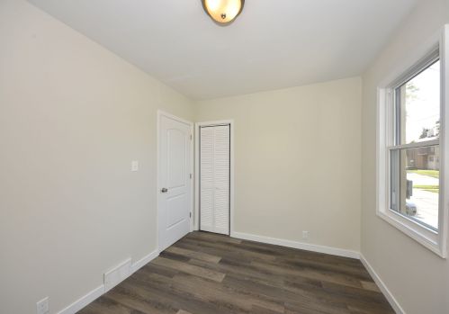 4825 91st St, Milwaukee WI  53225-4125 exterior