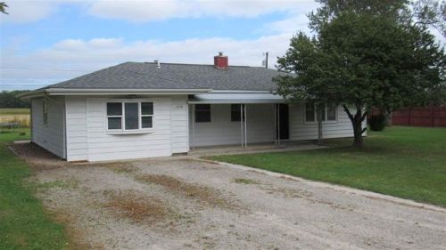 1439 Logan St, Auburn, IN 46706-9587