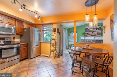 293 Stormfield Dr, Harleysville PA  19438-2330 exterior