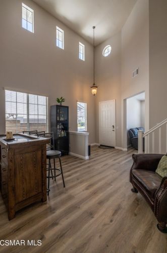 1117 Walnut Grove Ln, Simi Valley CA  93065-3394 exterior