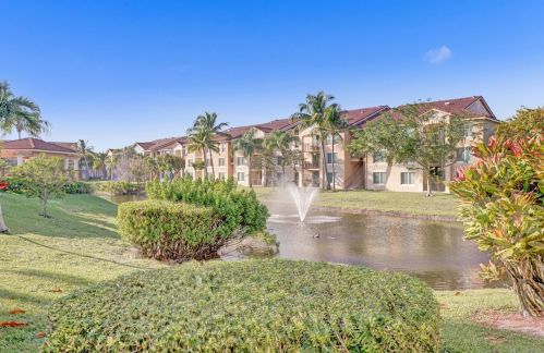 107 Villa Cir, Boynton Beach FL  33435-8902 exterior