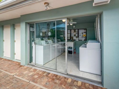663 12th Ave, Naples FL  34120-2304 exterior