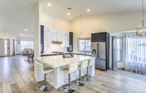 4333 Angela Dr, Phoenix AZ  85032-2282 exterior