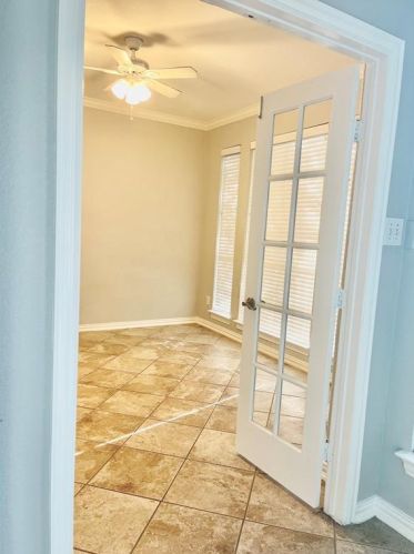 1005 Tanglewood Ln, Lewisville TX  75028-8234 exterior