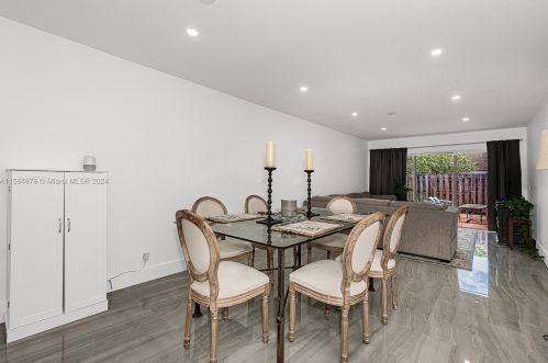 2634 38 Ave, Hollywood FL 33021-1937 exterior