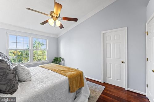 16869 Miranda Ln, Woodbridge VA  22191-5142 exterior