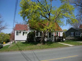 171 Maple Ave, Middletown RI  02842-4889 exterior