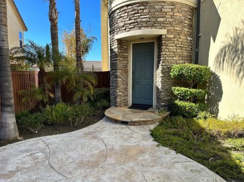17769 Cape Jasmine Rd, Santa Clarita CA  91387-3817 exterior