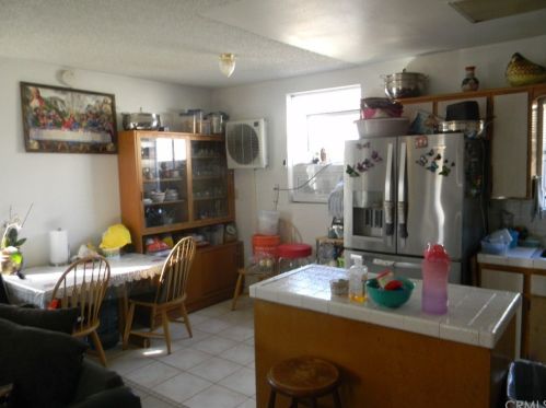 3528 Valley Way, Riverside CA  92509-1447 exterior