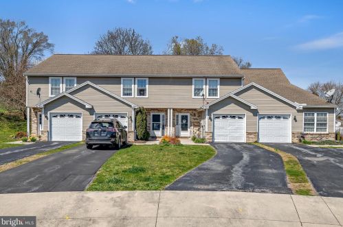 237 Autumn Woods Ct, Siddonsburg, PA 17019-1398
