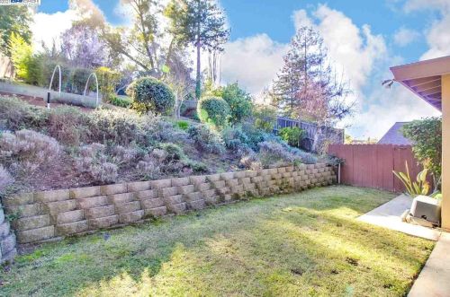 6171 Brookside Ave, Oakland CA 94618-1828 exterior