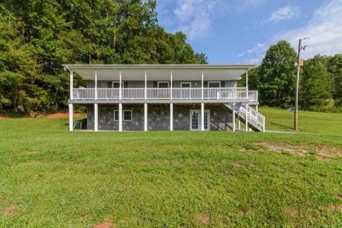 1563 Stoney Battery Rd, Thomas Bridge, VA 24354-6887