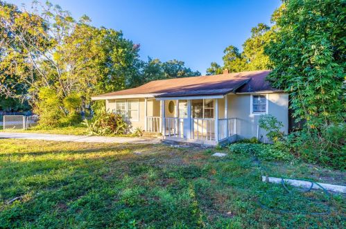 5903 Old Cheney Hwy, Orlando FL  32807-3639 exterior