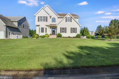 99 Grand Oaks Dr, Dover, DE 19901-5414