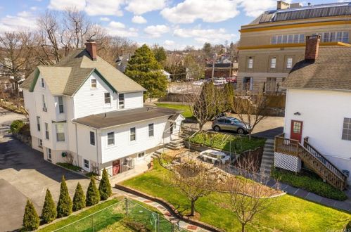 5 Todd Pl, Crotonville NY  10562-3424 exterior