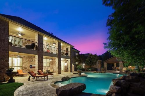 2300 Mockingbird Ln, Lewisville, TX 75022-7890