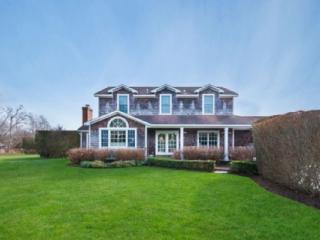 40 Flying Goose Path, Watermill NY  11976-2302 exterior