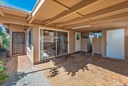 2221 Amokemoke St, Pearl City, HI 96782-1350