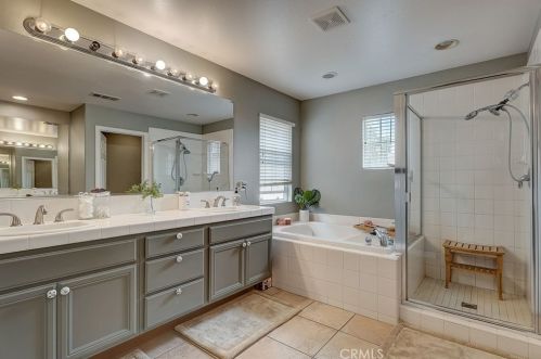 28968 Rock Canyon Dr, Santa Clarita CA  91390-5281 exterior