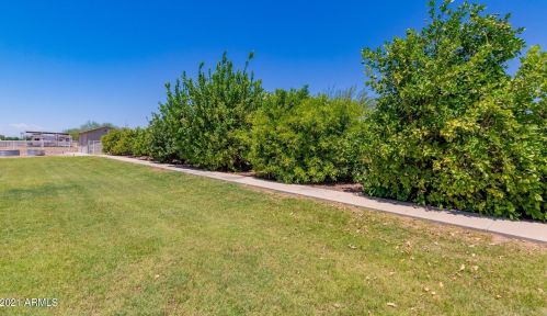 2710 Cattle Dr, Gilbert AZ  85297-8116 exterior