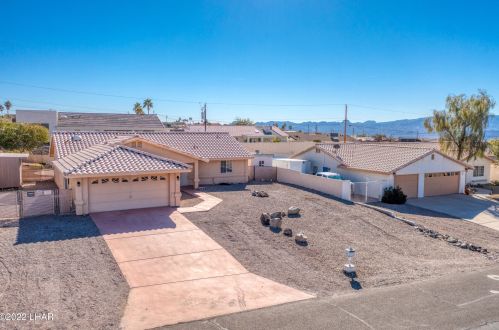 3520 Enduro Dr, Lake Havasu City, AZ 86404-2261