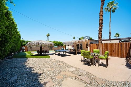 52777 Eisenhower Dr, La Quinta CA  92253-3358 exterior