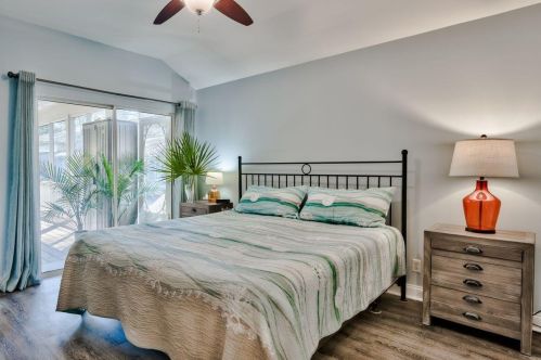 8861 Baypine Dr, Destin FL 32550-7827 exterior