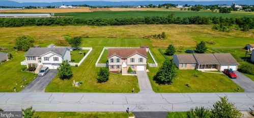 240 Grove Dr, Lees Cross Roads, PA 17257-8859
