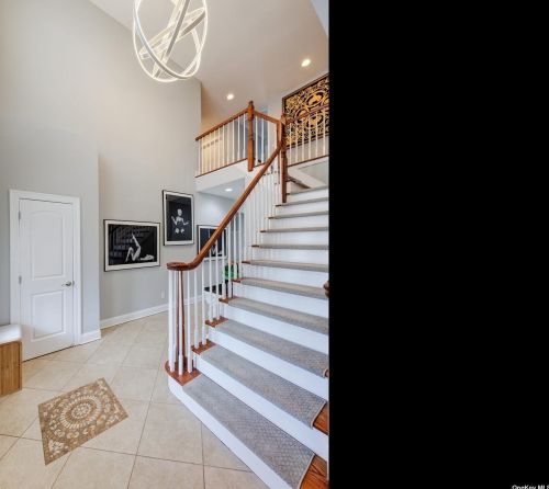 851 Linstead Ln, North Bellmore, NY 11710-1226