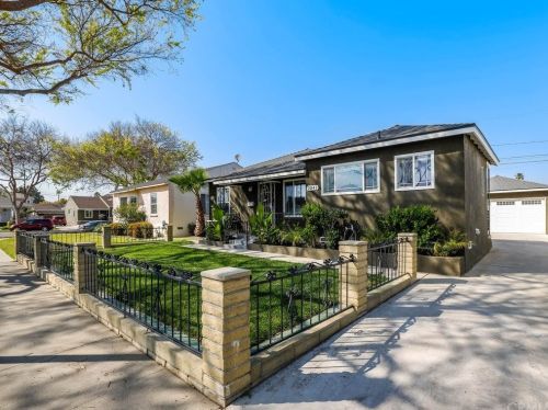 2841 Daneland St, Lakewood, CA 90712-2131