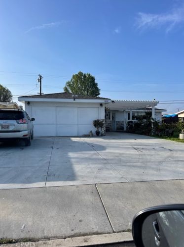 9932 Chanticleer Rd, Anaheim, CA 92804-5625