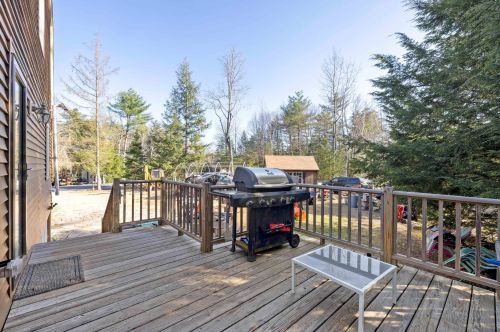 383 Whittier Dr, Fremont NH  03044-3328 exterior