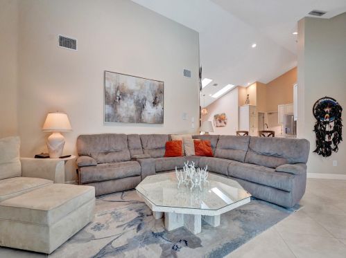 6806 Newport Lk Cir, Boca Raton FL 33496-3004 exterior