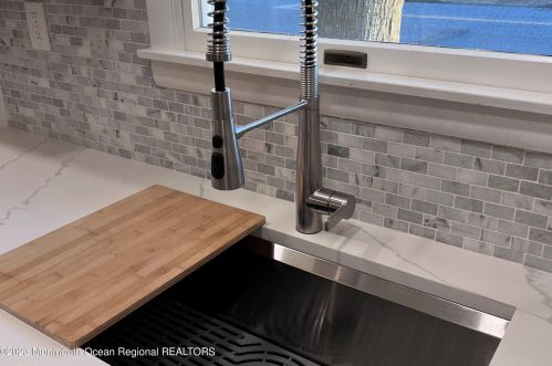 2 Browning Ct, Bricktown NJ  08724-1907 exterior