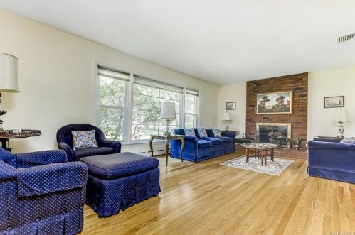 122 Spook Rock Rd, Airmont NY  10901-3008 exterior