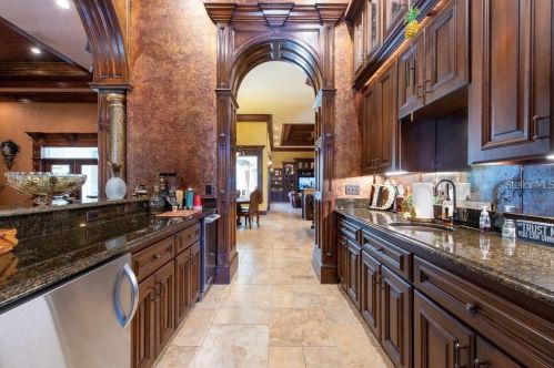 2014 Pioneer Dr, Lakeland FL  33809-4995 exterior