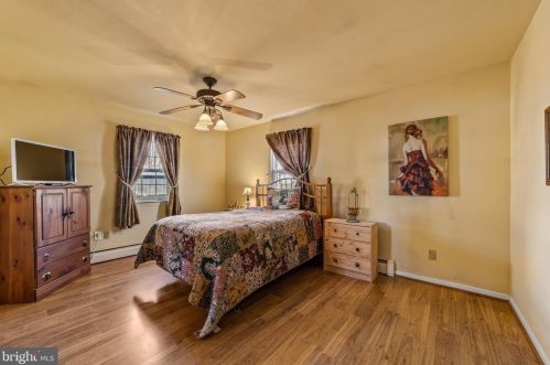 30 Greenfield Ave, Trenton NJ  08648-3828 exterior