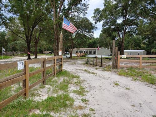 7424 180th Avenue Rd, Ocklawaha, FL 32179-3731