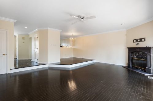 1606 Stone Mansion Dr, Sewickley, PA 15143-8601