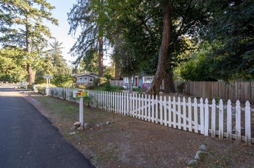 212 Riverside Ave, Ben Lomond CA  95005-9588 exterior