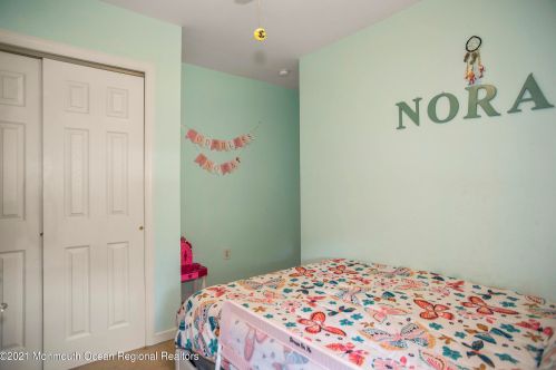 28 Bentley Ave, Trenton NJ  08619-3720 exterior