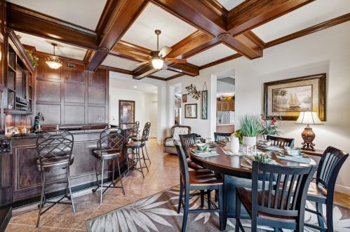 9243 Tesoro Ln, Naples, FL 34114-9509