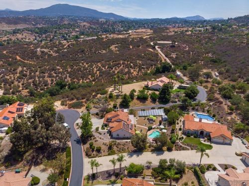 477 Summerhill Vw, Alpine CA  91901-2783 exterior