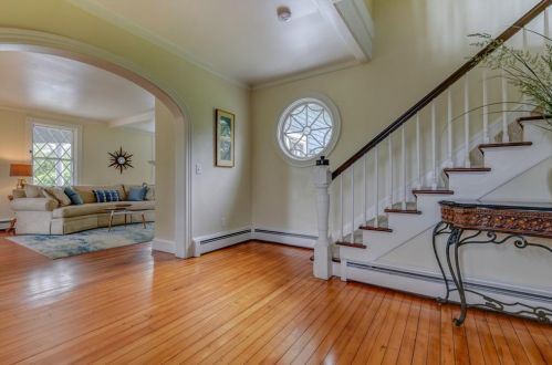 695 Ocean Rd, South Kingstown RI  02882-1374 exterior