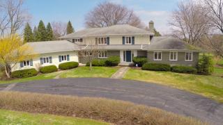 10 Jackson Road Ext, Penfield, NY 14526-1238
