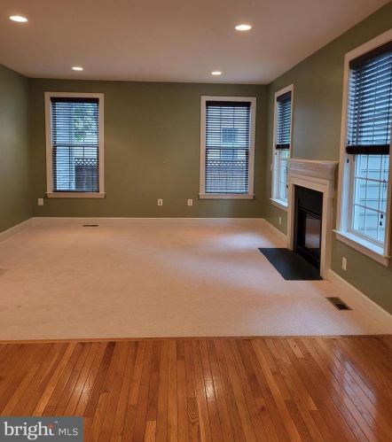 404 Madison Manor Ct, Herndon VA  20170-4540 exterior